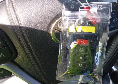 2014 Toyota Highlander Limited V6 z USA, uszkodzony, nr VIN 5TDYKRFH1ES019224